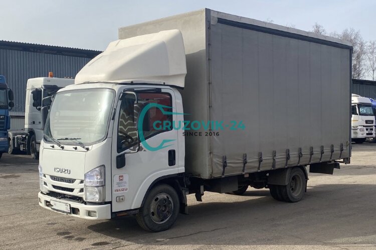 Грузовик ISUZU  шторный 